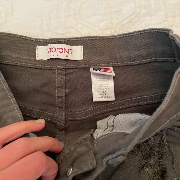 VIBRANT High Rise Shorts - Picture 2 of 3